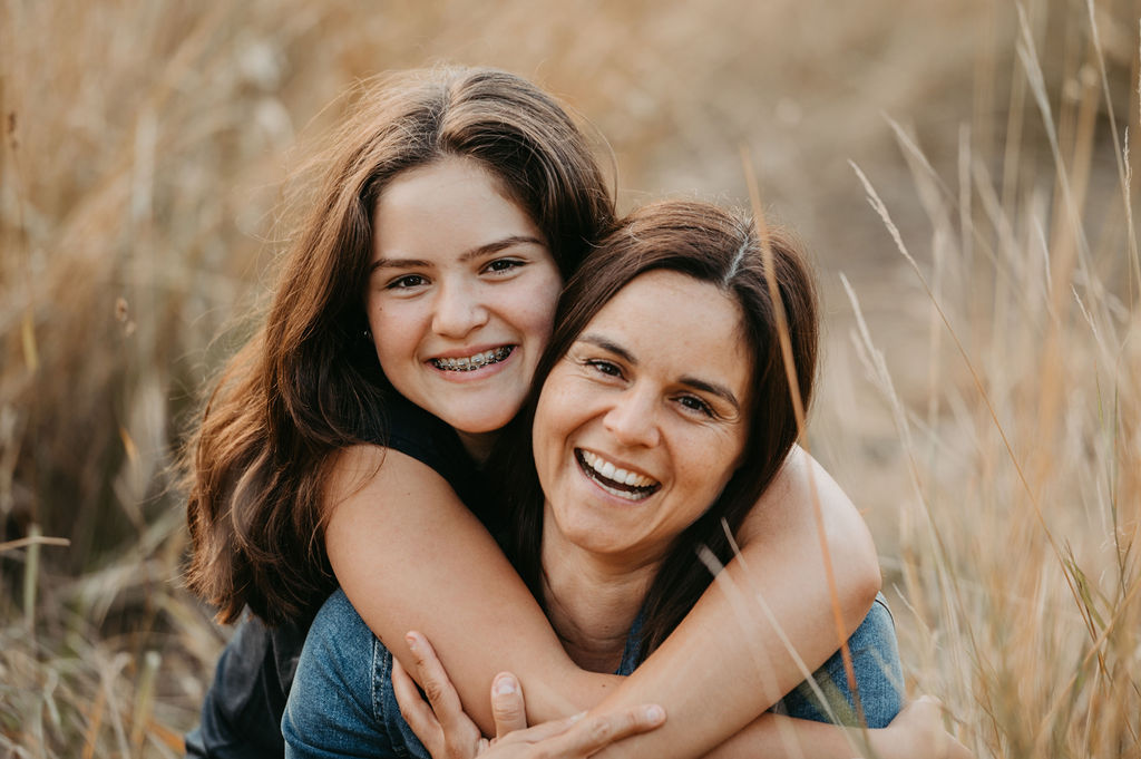 audele-fotografie-familie-auf-der-wiese (14)