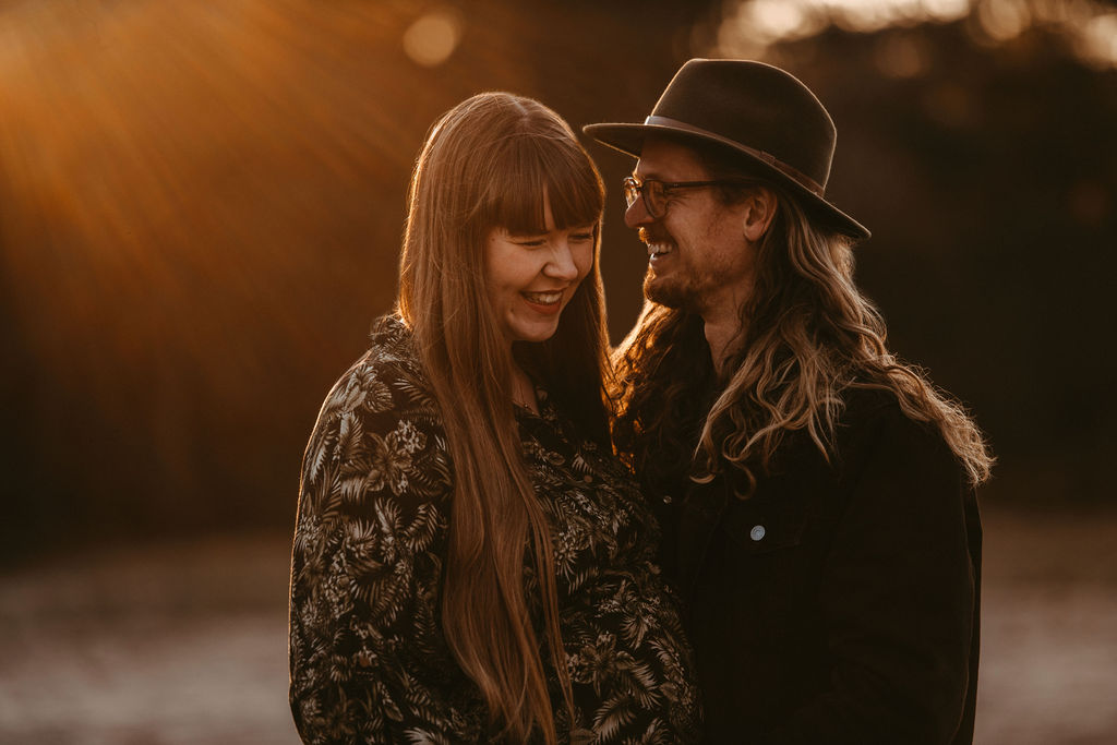 audele-fotografie-babybauch-abendstimmung (3)