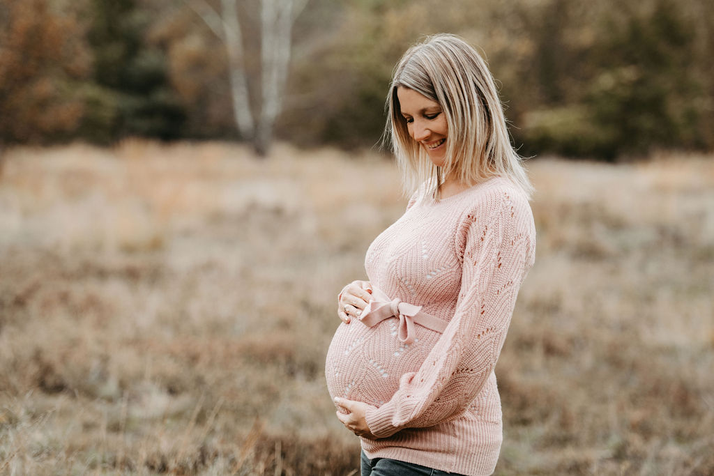 audele-fotografie-babybauch-herbstlich (6)