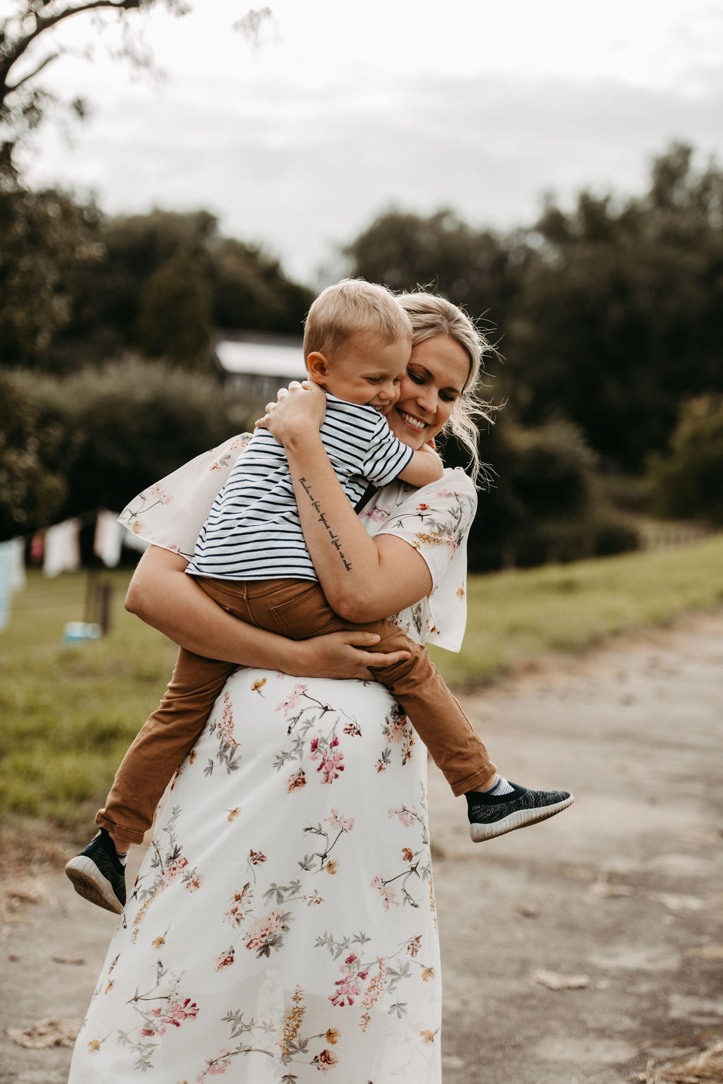 audele-fotografie-babybauch-landleben (10)